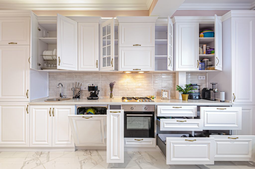 Tips to Choose the Right Kitchen Cabinets￼